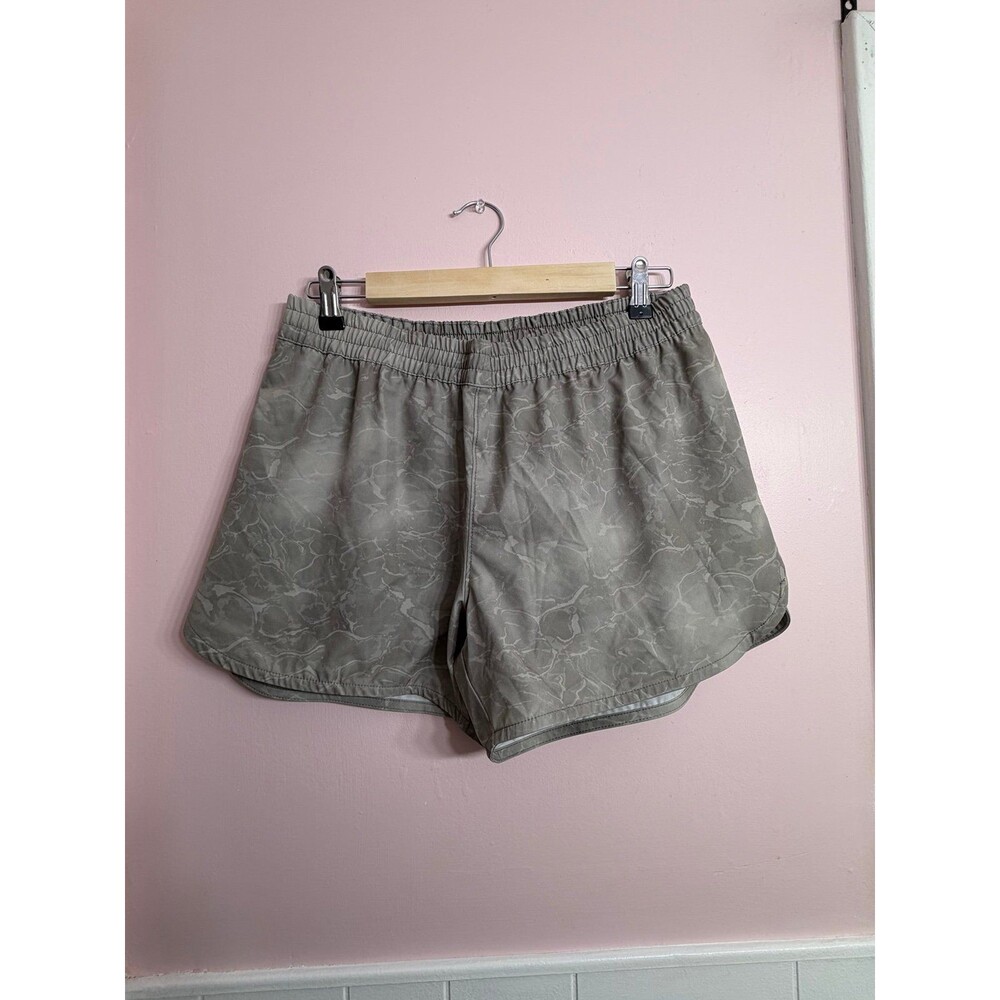 World Wide Sportsman Charter Fishing Shorts Gray Water Print Size M